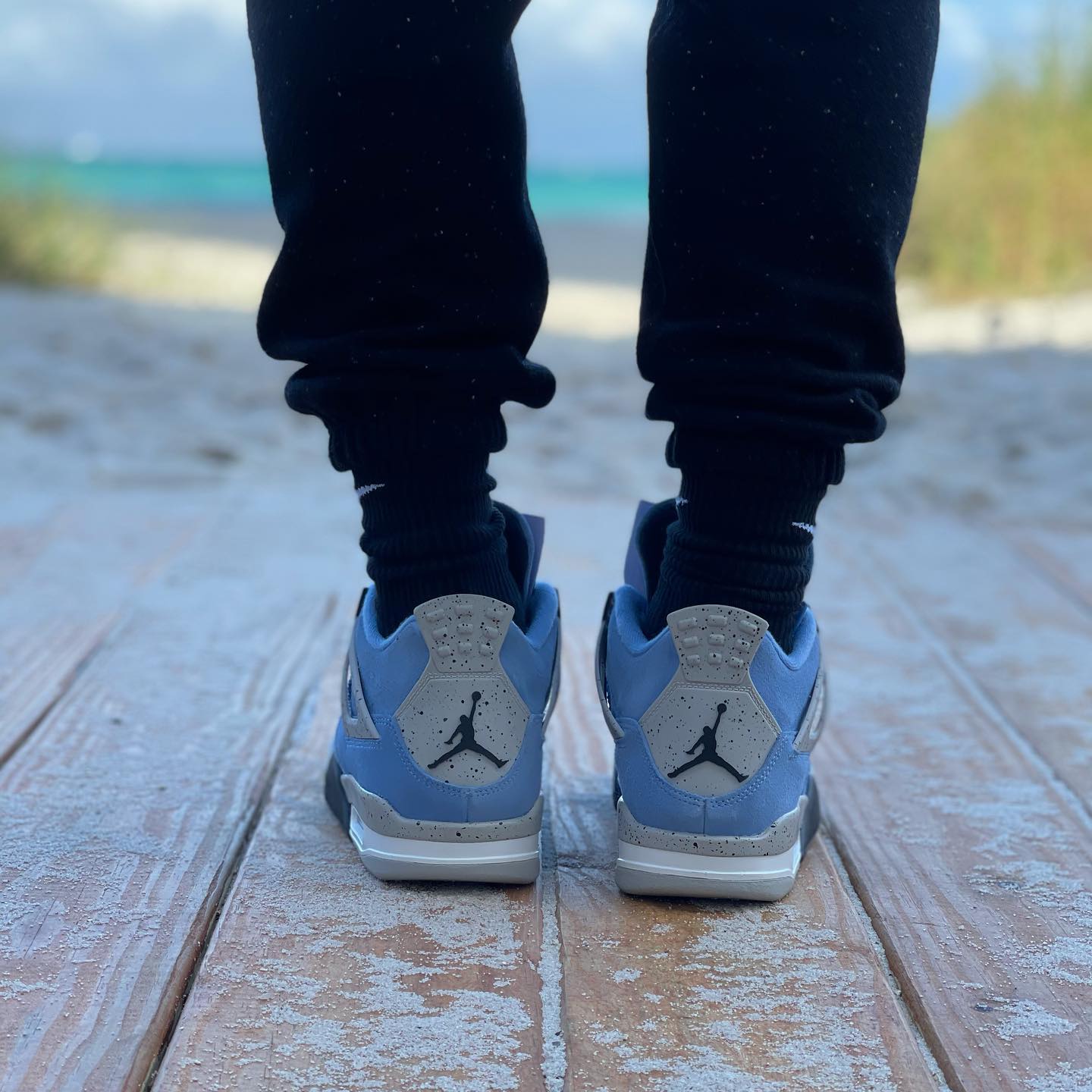 Air Jordan 4 University Blue